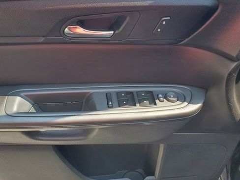 Used 2014 Chevrolet Traverse LT w/ All-Star Edition image 12