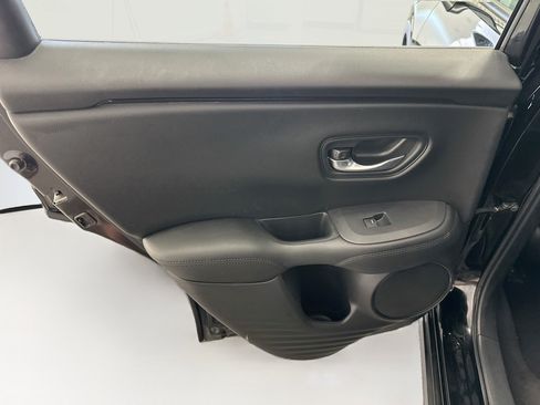 Used 2025 Honda HR-V LX image 26