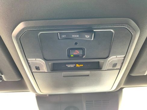 Used 2025 Toyota Tacoma SR5 image 17