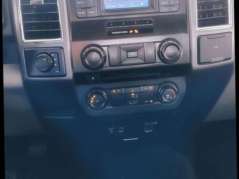 Used 2015 Ford F150 XLT AWD/4WD image 22
