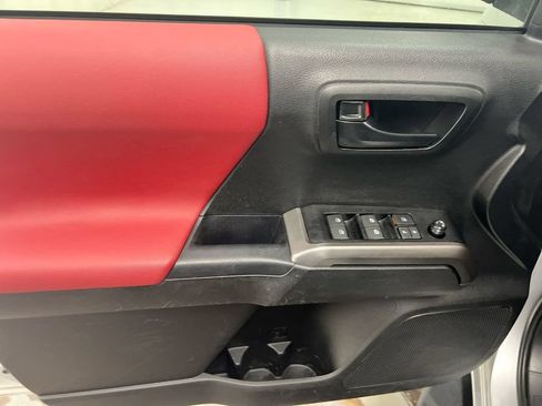 Used 2023 Toyota Tacoma SR5 w/ Technology Package AWD/4WD image 20