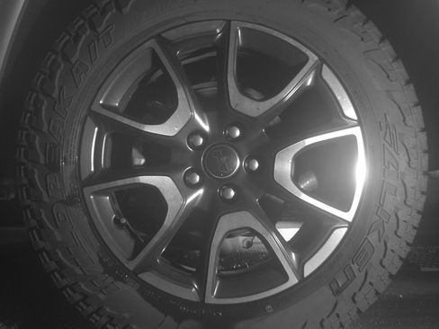 Used 2025 Jeep Compass Trailhawk image 14