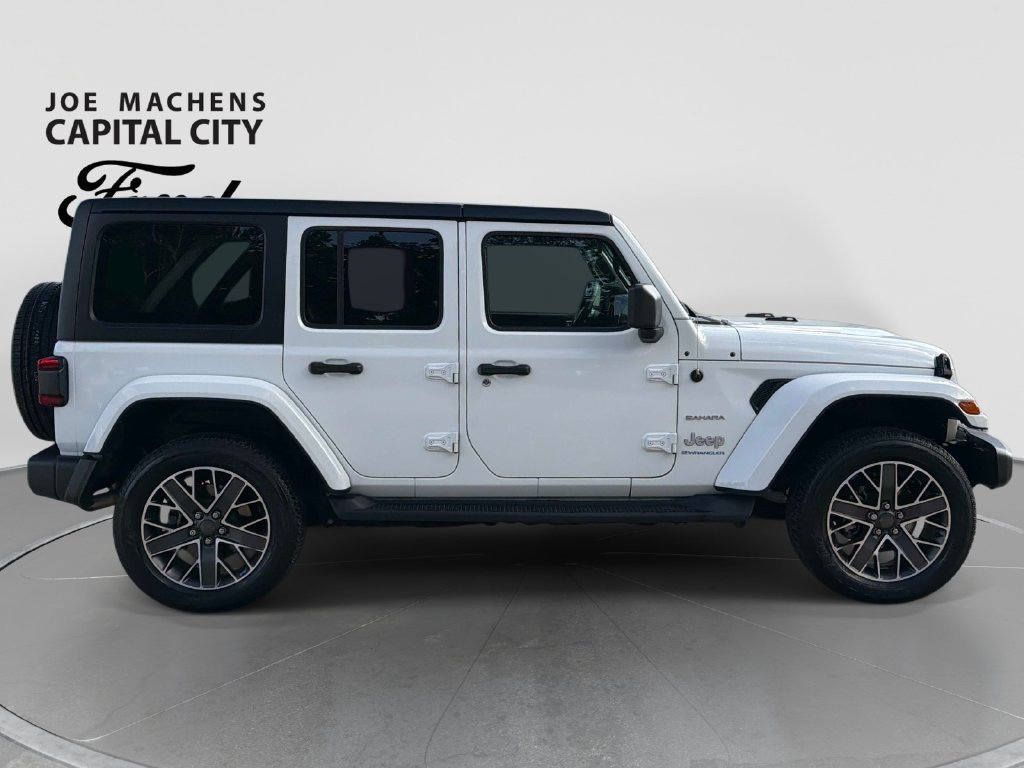 Used 2023 Jeep Wrangler Unlimited Sahara w/ Cold Weather Group AWD/4WD image 3