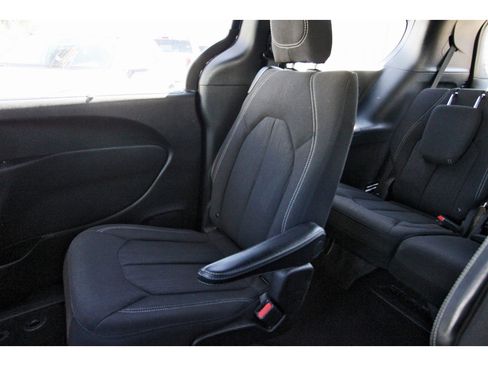 Used 2019 Chrysler Pacifica Touring Plus w/ Advanced Safetytec Group image 14