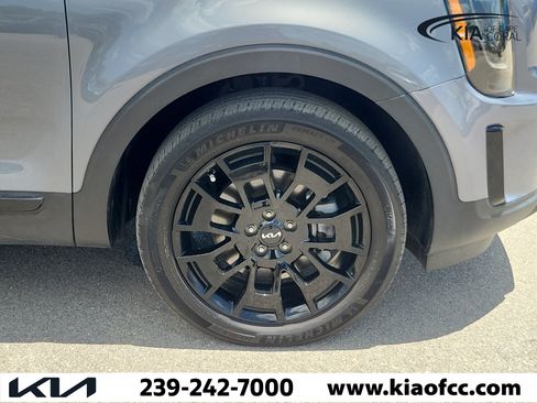 Certified 2022 Kia Telluride SX w/ SX Prestige Package AWD/4WD image 7
