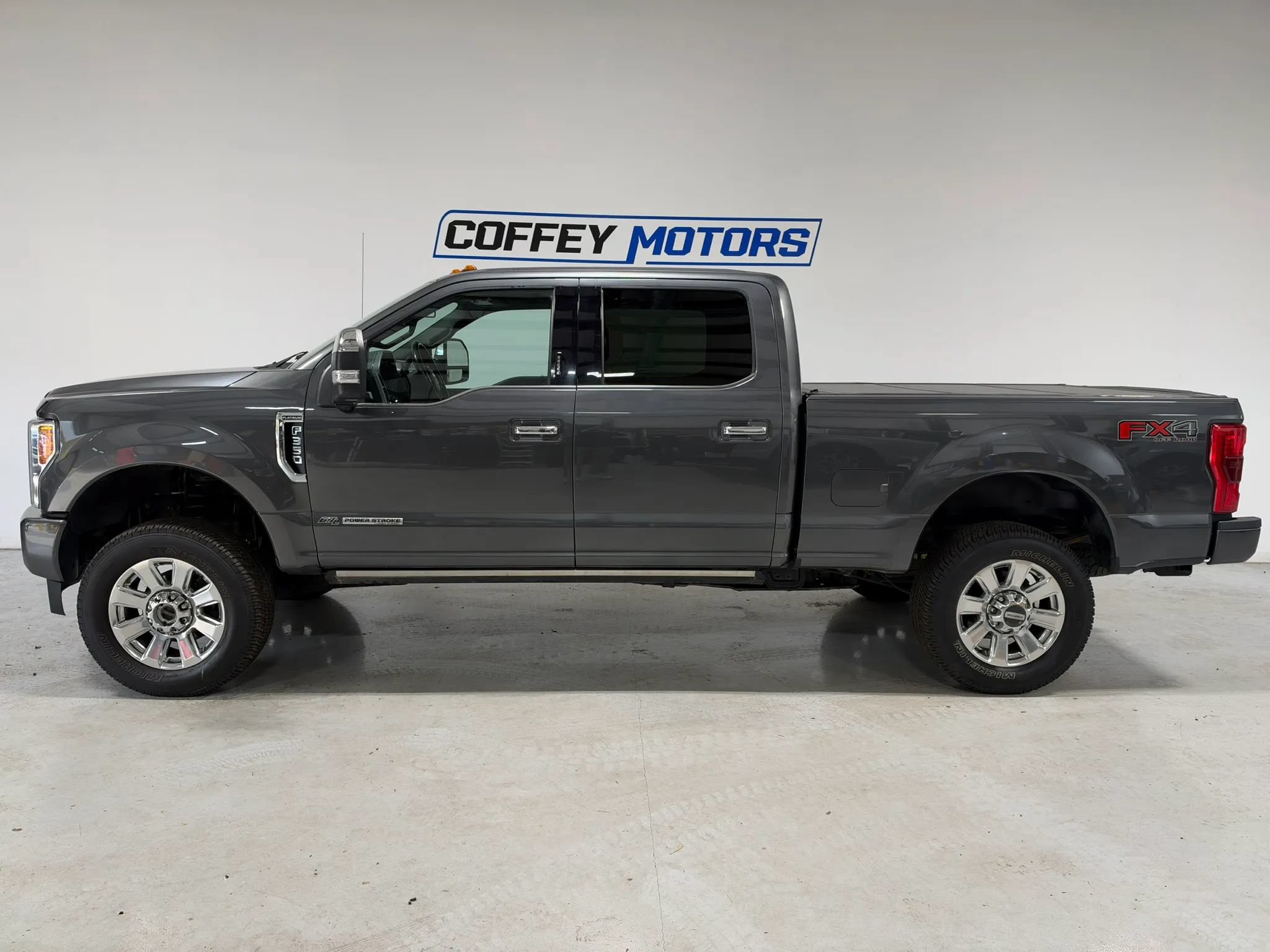 Used 2018 Ford F350 Platinum w/ Platinum Ultimate Package AWD/4WD image 3