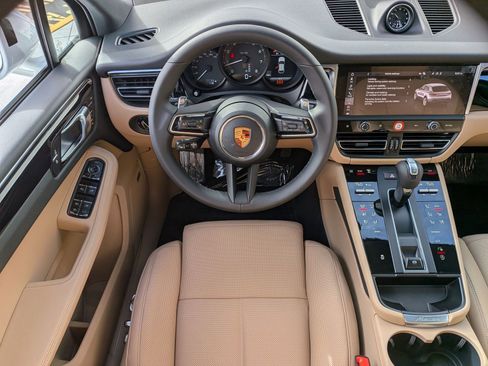New 2026 Porsche Macan image 15