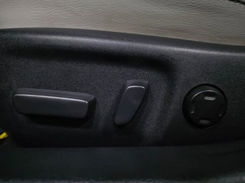 Used 2018 Toyota Avalon XLE Premium image 30