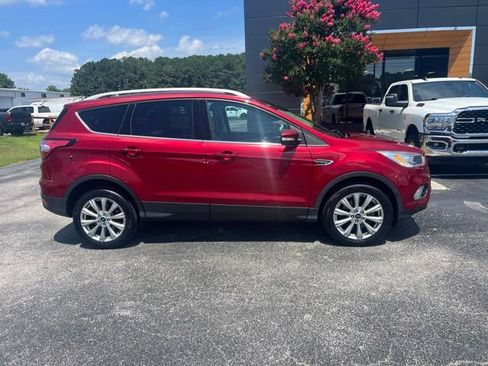 Used 2018 Ford Escape Titanium AWD/4WD image 2