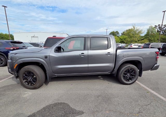 Used 2026 Nissan Frontier SV AWD/4WD image 2