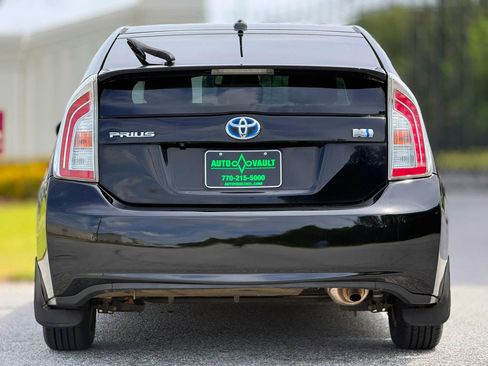 Used 2015 Toyota Prius Four w/ Deluxe Solar Roof Package FWD image 10