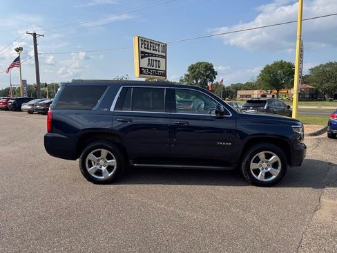 Used 2019 Chevrolet Tahoe LT w/ Luxury Package AWD/4WD image 3