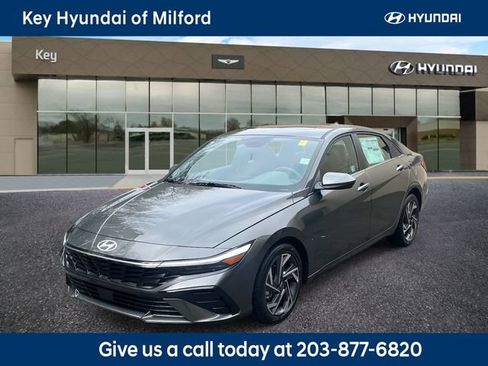 Certified 2025 Hyundai Elantra SEL FWD image 1