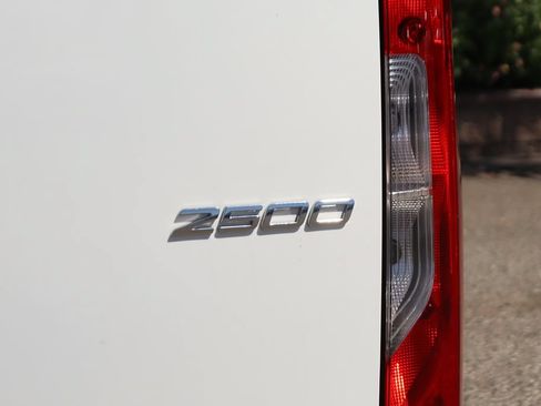 Used 2025 Mercedes-Benz Sprinter 2500 image 44