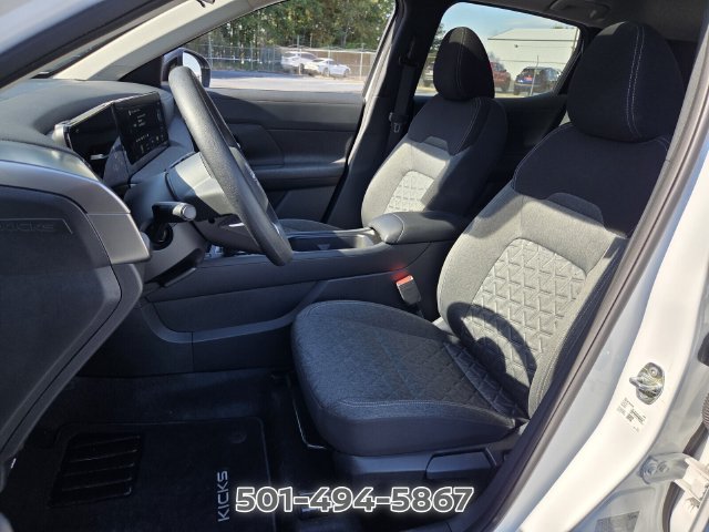 Used 2026 Nissan Kicks SV w/ SV Premium Package FWD image 9
