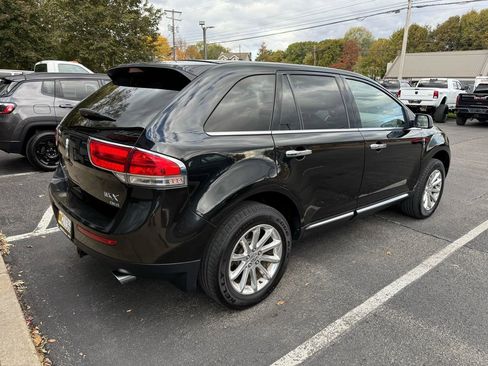 Used 2012 Lincoln MKX AWD image 3