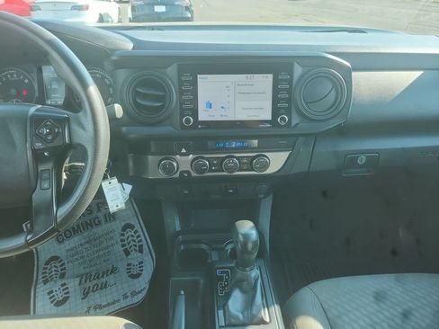 Used 2022 Toyota Tacoma SR AWD/4WD image 17