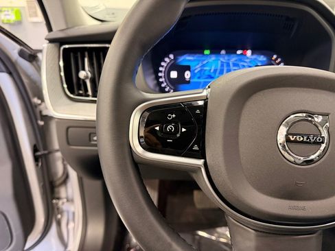 Used 2025 Volvo XC60 B5 Plus w/ Climate Package AWD/4WD image 13