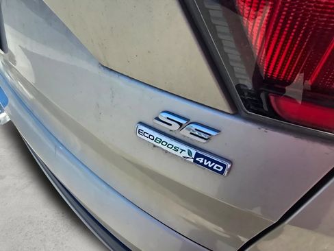 Used 2017 Ford Escape SE AWD/4WD image 17