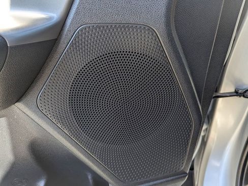 Used 2019 Kia Niro LX image 16