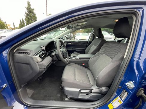 Used 2025 Toyota Camry LE image 27