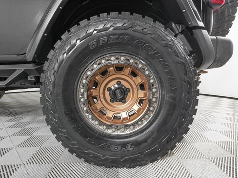 Used 2022 Jeep Wrangler Unlimited Rubicon image 32