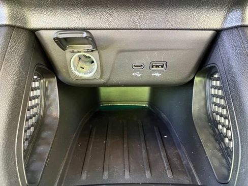 Used 2024 Chevrolet TrailBlazer LT w/ Driver Confidence Package FWD image 32