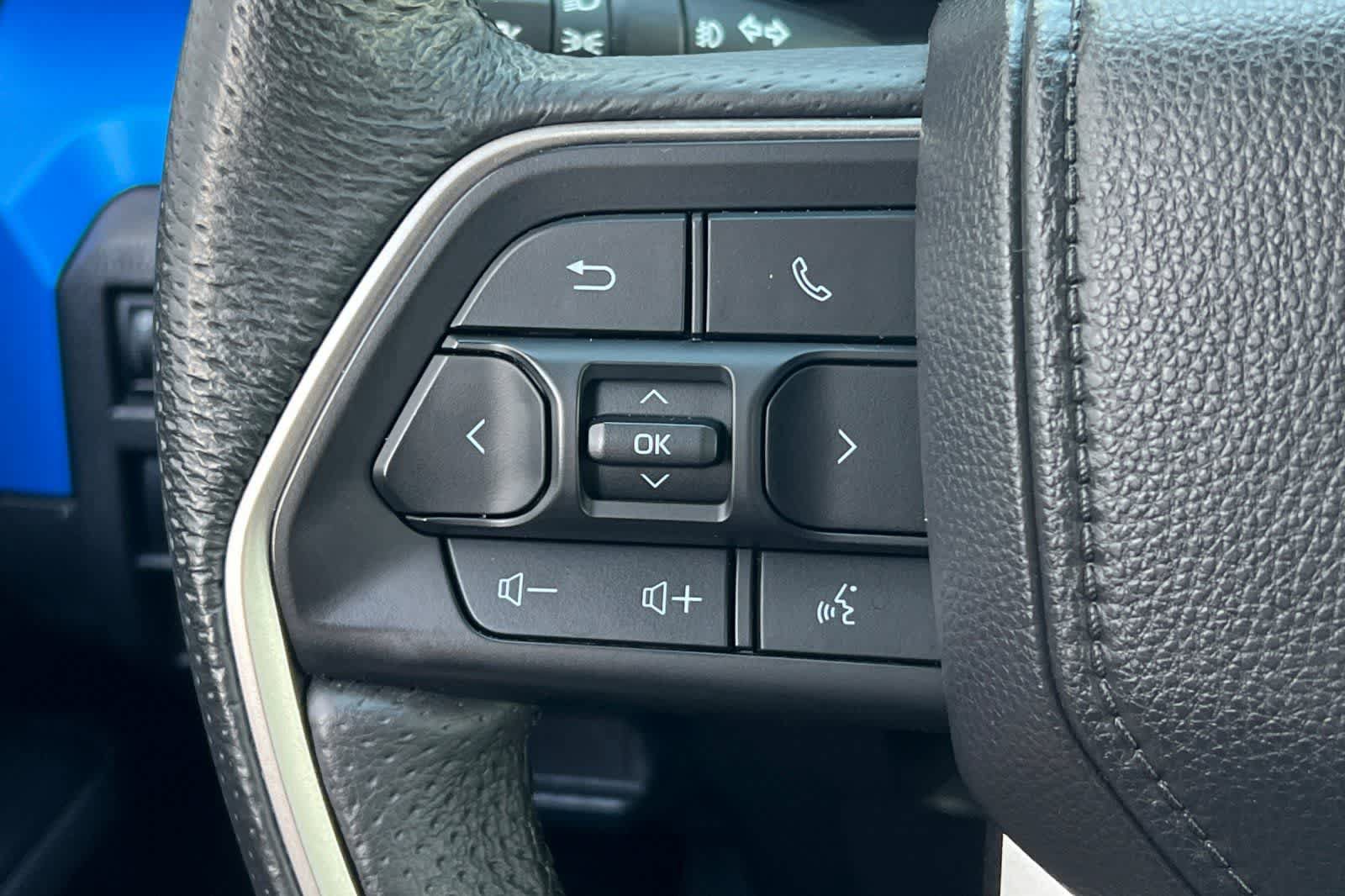Used 2025 Toyota Tacoma TRD Off-Road AWD/4WD image 27
