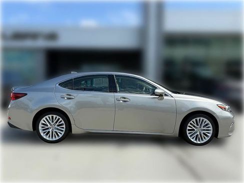 Used 2017 Lexus ES 350 FWD image 7