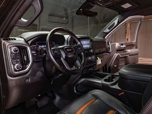 Used 2023 GMC Sierra 2500 AT4 w/ AT4 Premium Plus Package AWD/4WD image 16