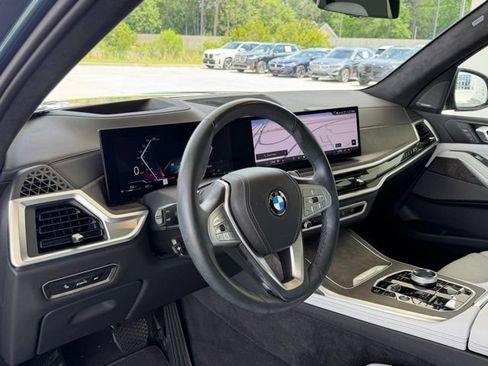 Used 2025 BMW X7 xDrive40i w/ Premium Package AWD/4WD image 15