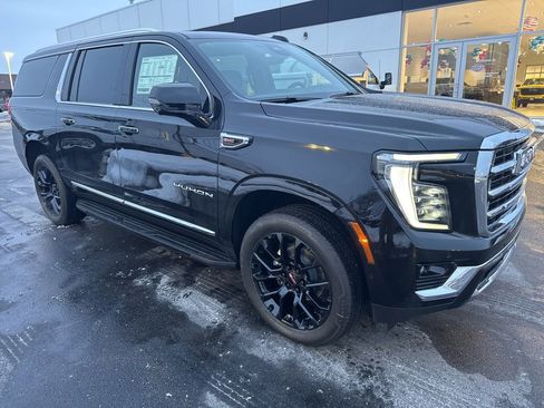 New 2026 GMC Yukon XL Elevation w/ Elevation Premium Package image 9