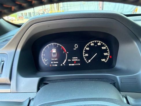 Used 2025 Honda Ridgeline TrailSport image 19