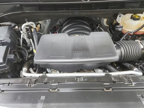 Used 2022 GMC Yukon SLT w/ SLT Luxury Package RWD image 17