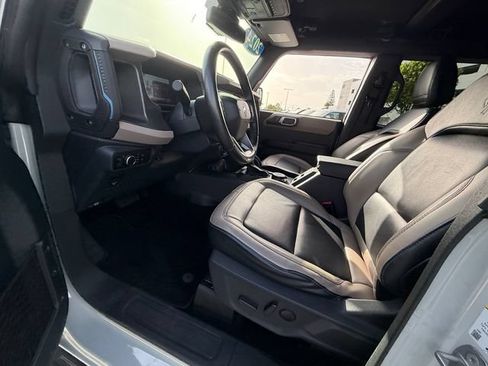 Used 2024 Ford Bronco Wildtrak AWD/4WD image 10
