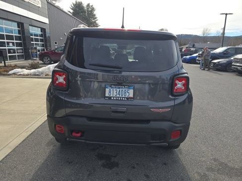 Certified 2022 Jeep Renegade Trailhawk AWD/4WD image 6