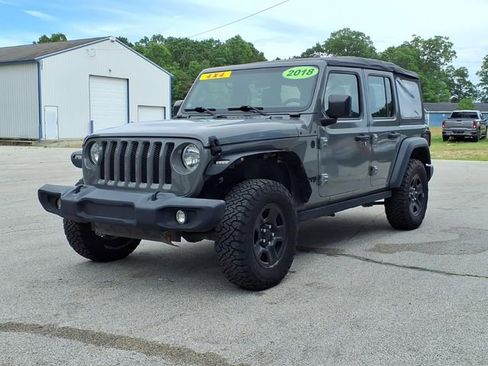 Used 2018 Jeep Wrangler Unlimited Sport AWD/4WD image 3