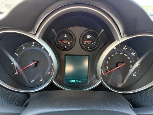 Used 2015 Chevrolet Cruze LT image 27