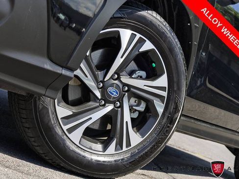 Used 2025 Subaru Crosstrek 2.5i Premium AWD/4WD image 10