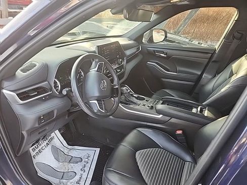 Used 2022 Toyota Highlander XSE image 7