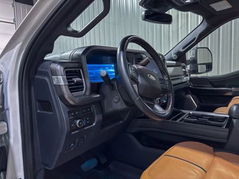 Used 2024 Ford F250 Platinum image 12