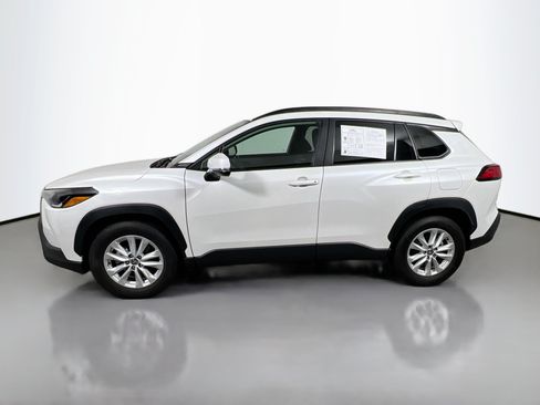 Used 2023 Toyota Corolla Cross LE AWD/4WD image 9