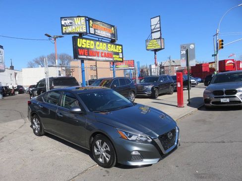 Used 2021 Nissan Altima 2.5 S FWD image 3
