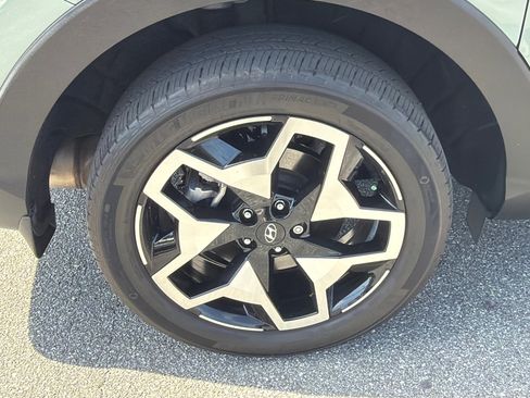 Certified 2023 Hyundai Santa Cruz Limited image 17