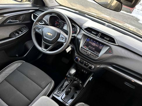Used 2021 Chevrolet TrailBlazer LS image 16