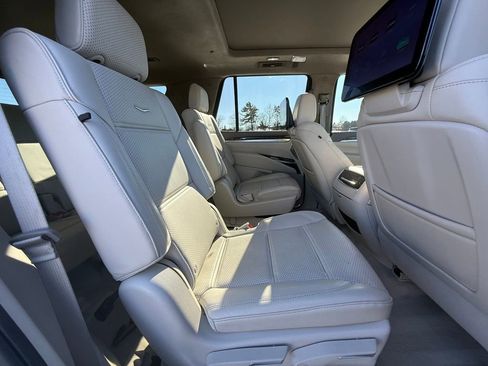 Certified 2025 Cadillac Escalade Premium Luxury Platinum w/ LPO, Floor Liner Package image 34