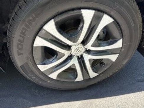 Used 2018 Toyota RAV4 LE w/ All Weather Liner Package FWD image 17