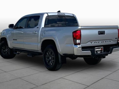 Used 2022 Toyota Tacoma SR5 RWD image 12