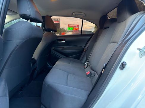 Used 2020 Toyota Corolla LE FWD image 11
