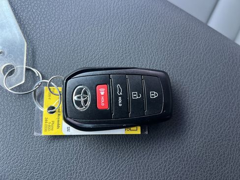 Used 2025 Toyota Camry SE w/ Convenience Package FWD image 37